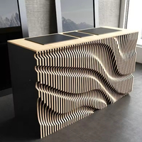 Panneaux de réception modernes en bois massif paramétriques avec forme incurvée, design insonorisant personnalisable pour bureaux et hôtels