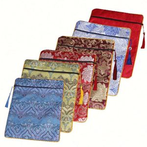 Bolsa de Seda Bordada Personalizada con Cierre de Brocado para Cosméticos, Joyería y Regalos (Collares) - Product Image 1