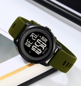 快適なシリコンバンドSKMEI2218赤いLED腕時計relojes hombr al por mayor卸売アラームデジタル時計女性 - Product Image 1