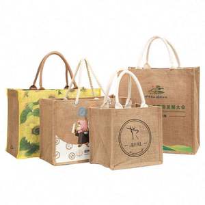 Sacs de courses personnalisés en lin, sacs fourre-tout en jute pour cadeaux, sacs en jute en gros avec poignée en bois, écologiques - Product Image 1