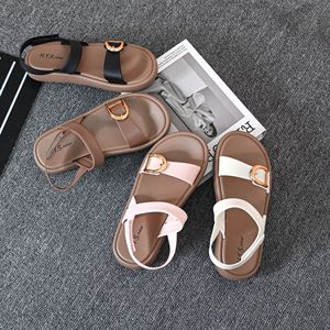 Phụ nữ thoải mái mùa hè dép phẳng ren-up đóng cửa mềm đế dép đi biển giản dị PVC đế kim loại khóa thiết kế ngoài trời - Product Image 4