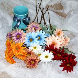 <span class=keywords><strong>Fiori</strong></span> Artificiali in Seta <span class=keywords><strong>a</strong></span> 5 Teste, Resistenti ed Ecologici, Realistici, <span class=keywords><strong>a</strong></span> Forma di Crisantemo e Margherita, per Decorazioni Casa, Hotel, Matrimoni - Product Image 4