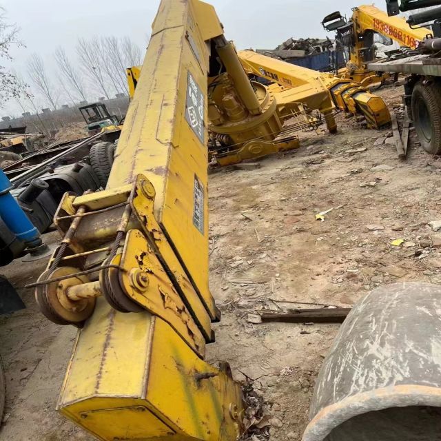 Бренд б/у пятно 10 тонн 12 тонн по низкой цене вместе с автомобильным краном fly jib