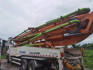 Camion pompe à béton d'occasion 52m 56m 46m 42m 37m avec châssis Benzz Vol Petuzmeister, camion benne Howo 25t 40t type 6x4 8x4 pour le zoo - Product Image 6