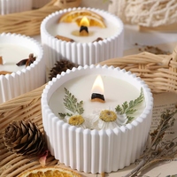 Bougies parfumées en cire de soja avec fleurs séchées en pot de plâtre, vente en gros, décorations de Noël de luxe faites à la main pour la maison, aromathérapie