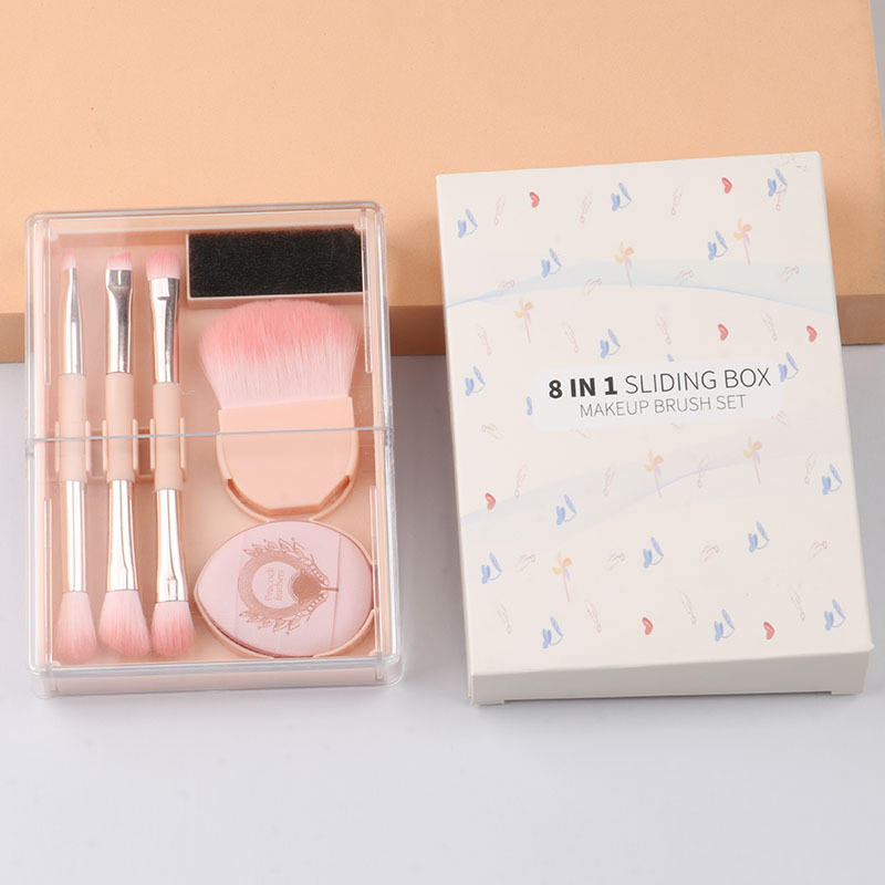 Rose dans la boîte de papier