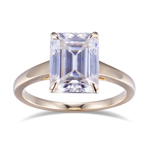 Anillo de Diamante de Laboratorio con Corte Esmeralda de 1.61CT en Oro de 14K, Anillo de Diamante de Laboratorio IGI, Anillo de Compromiso con Diamante de Boda - Product Image 1