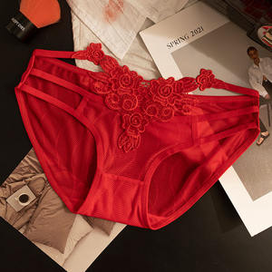 سراويل داخلية نسائية ناعمة مخصصة من Pure <span class=keywords><strong>Desire</strong></span>، مزينة بالدانتيل، خفيفة الوزن وبدون خياطة، سراويل داخلية منخفضة الارتفاع بنقشة زهور - Product Image 1