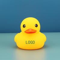 Jouet en caoutchouc en forme de petit canard jaune coloré, personnalisable avec logo, sonore, imprimé avec logo, sur le thème du thé au citron