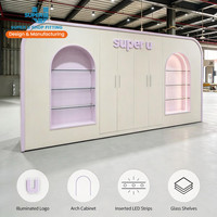 Vitrine de présentation sur mesure pour soins de la peau, mobilier de magasin de beauté personnalisé pour l'affichage de maquillage et cosmétiques en magasin de détail