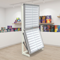 Vitrine de présentation de cartes de collection en acrylique avec éclairage LED et portes verrouillables pour cartes de jeu et cartes de sport