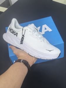 <span class=keywords><strong>Scarpe</strong></span> <span class=keywords><strong>da</strong></span> Ginnastica Hoka di Alta Qualità per Uomo e Nuove <span class=keywords><strong>Scarpe</strong></span> Sportive <span class=keywords><strong>da</strong></span> <span class=keywords><strong>Basket</strong></span> <span class=keywords><strong>da</strong></span> <span class=keywords><strong>Donna</strong></span> Stile <span class=keywords><strong>da</strong></span> Passeggio Vendita all'Ingrosso Scatola con Consegna a Domicilio - Product Image 5