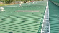 Système de montage solaire complet avec pinces en aluminium pour la fixation de panneaux solaires sur toiture en tôle métallique