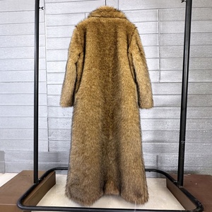 Cappotto Invernale da Donna in Pelliccia Sintetica con Collo Esteso - Product Image 3