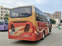 Autocar d'occasion 24 places, diesel, boîte manuelle, norme Euro 4, prêt pour le transport touristique, service de remise à neuf professionnel disponible
