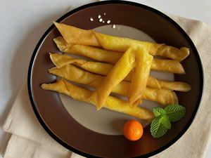 Rouleau de printemps en ananas croustillant congelé pour chariot Dim Sum Pâtisserie remplie de fruits en gros avec service OEM - Product Image 4