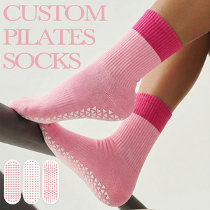 <span class=keywords><strong>Chaussettes</strong></span> <span class=keywords><strong>de</strong></span> Pilates en coton respirant BiLu, faible MOQ, imprimées sur mesure, antidérapantes, pour le yoga, la danse, la barre, accessoires <span class=keywords><strong>de</strong></span> sport, <span class=keywords><strong>chaussettes</strong></span> antidérapantes - Product Image 1