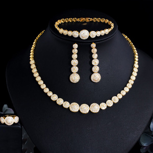 <span class=keywords><strong>Dubai</strong></span> <span class=keywords><strong>Set</strong></span> perhiasan pernikahan pengantin India Afrika bentuk bulat mewah batu zirkonia kubik berlapis emas - Product Image 6