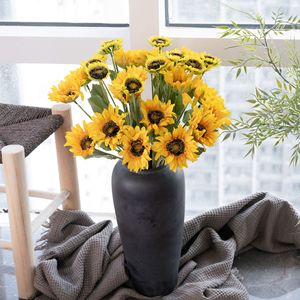 Tige unique de tournesol artificiel jaune CallaFloral pour décoration intérieure et arrangements floraux pour la maison et les mariages - Product Image 1