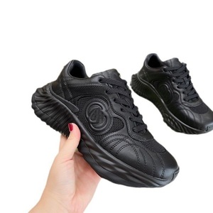 รองเท้าเดิน Vibram สีขาวสำหรับผู้หญิง รุ่นปี 2026 เหมาะสำหรับฤดูใบไม้ผลิและฤดูร้อน ใช้งานได้หลากหลาย ทั้งลำลอง กีฬา ถ่ายภาพแนวสตรีท พร้อมคุณสมบัติที่นุ่มสบาย - Product Image 2