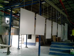 Panneau en aluminium fluorocarboné, panneau suspendu pour l'extérieur des bâtiments, mur-rideau métallique, spécialisé pour les bâtiments commerciaux - Product Image 2