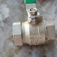 Vanne à boisseau sphérique en acier au carbone à double filetage femelle pour usage commercial en cuisine et pour l'eau