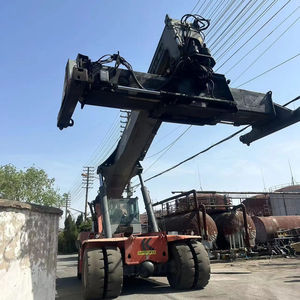 Apilador de Alcance Kalmar de 45 Toneladas Usado, con Motor Diésel, Sistema Hidráulico Estable, Elevación y Descenso Suaves para Comercio Minorista - Product Image 1