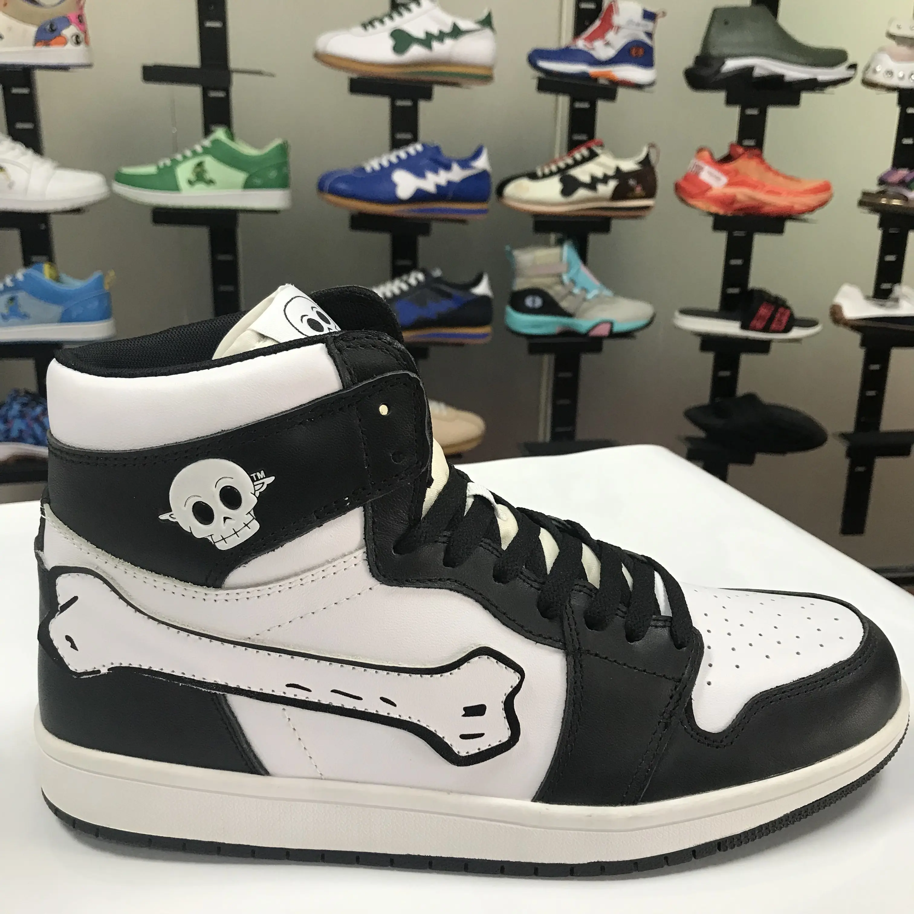 Top Quality Custom Wholesale Fashion High Top Basketball Walking Style Designer Men's Retro 1 Sports Shoes Low Pandas Price