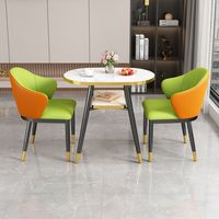 Table ronde simple moderne à louer pour petit appartement, table de réception familiale pour balcon, table de négociation et combinaison de chaises