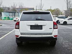 Jeep Compass 2014 (Import) 2.4L 4WD Édition Snake Eye Édition Limitée Capacité 4x4 SUV Classique - Product Image 6