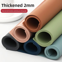 Set de table carré en silicone épais de 0,2 cm, style crème, résistant à la chaleur, antidérapant, anti-graisse, moderne et minimaliste