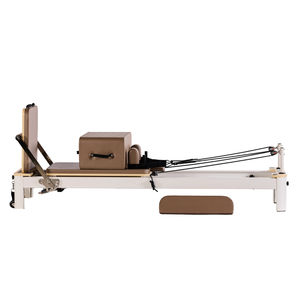 Reformer de Pilates en aluminium pour studio et domicile, barre de repose-pieds réglable, usage commercial et personnel - Product Image 1