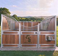 Structure en acier pour écurie de chevaux, bâtiment préfabriqué, écurie métallique de style européen, sur mesure, haute densité, en bois de bambou, ranch portable