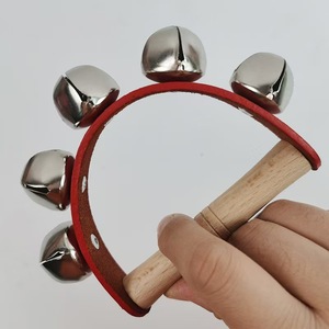 Campanilla de mano con 5 campanas, mango de cuero, madera beige, para niños, juguete educativo musical, instrumento musical - Product Image 1