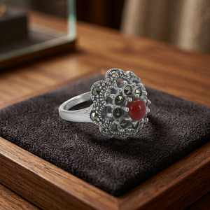 Anillo Vintage de Plata 925 con Coral Rojo y Pavé de Marcasita para Uso Diario Femenino - Product Image 4