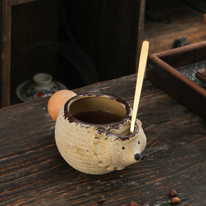 <span class=keywords><strong>Tasse</strong></span> en céramique créative en forme d'éléphant et de hérisson de 280ml avec manche en bois vintage pour thé et café pour une utilisation au restaurant - Product Image 6