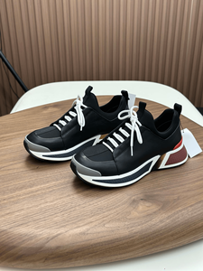 Zapatillas Urbanas Elegantes para Hombre con Amortiguación Extendida, Estructura Estable y Antidesviación, Construcción Firme - Product Image 1