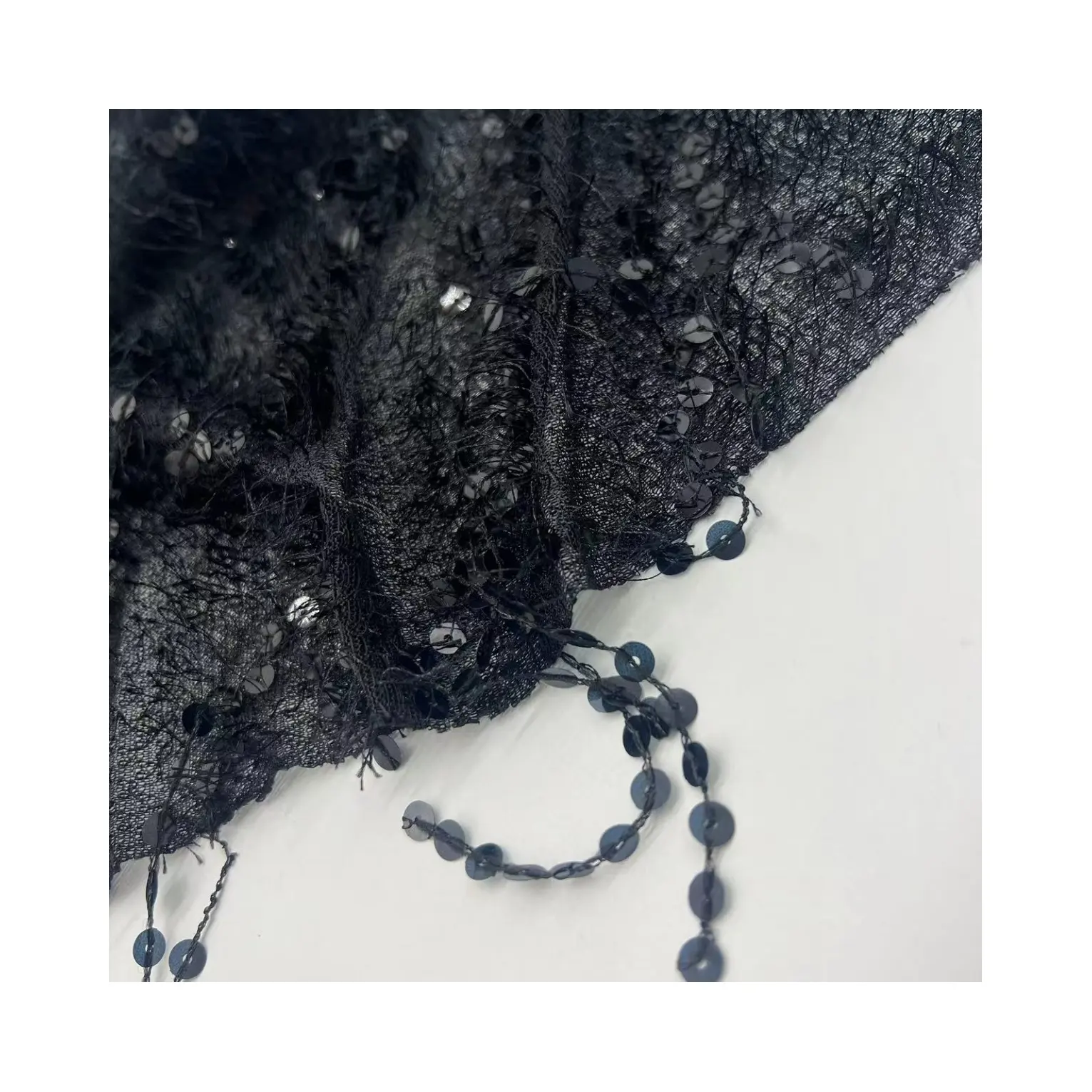 Tela de lentejuelas avanzada diseño de terciopelo con aguja de pino telas de poliéster de color negro clásico para ropa