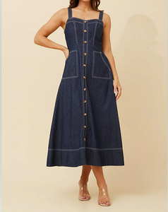 เดรสยีนส์ผู้หญิงทรงคามิมิดิ ติดกระดุมด้านหน้า แต่งตะเข็บตัดกัน พร้อมกระเป๋าใช้งานได้จริง - Product Image 5