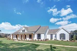 Villa américaine <span class=keywords><strong>de</strong></span> style campagnard avec quatre chambres et trois salles <span class=keywords><strong>de</strong></span> <span class=keywords><strong>bain</strong></span> - Product Image 2