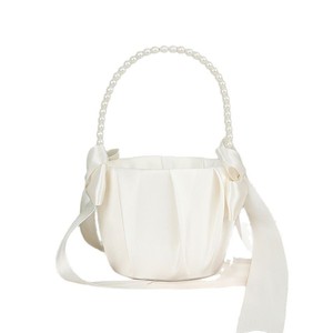 European Style Wedding <b>Flower</b> <b>Girl</b> <b>Basket</b> White Satin Handheld <b>Basket</b> with Pearls Bows for Scattering <b>Flowers</b> Model - Product Image 3