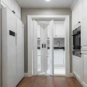 Edificio de Oficinas con Doble Acristalamiento, Puertas Plegables de Aluminio, Patio, Jardín, Balcón, Puertas Exteriores de Doble Apertura - Product Image 4