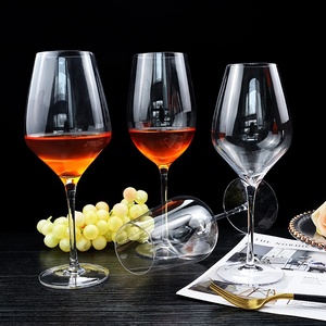 Bicchieri da <span class=keywords><strong>Vino</strong></span> <span class=keywords><strong>Rosso</strong></span> Bordeaux in Vetro Trasparente di Alta Qualità con Logo Personalizzato, Vendita all'Ingrosso dalla Fabbrica - Product Image 4