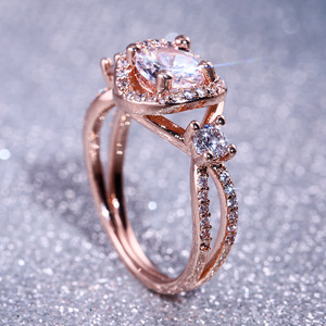 Anello con design geometrico color rosa, anello classico da donna - Product Image 2