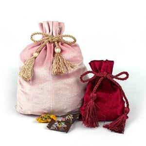 2700346 Vente en gros de pochettes de rangement organisatrices en macramé et velours, sacs cadeaux pour boucles d'oreilles et bijoux fantaisie - Product Image 1