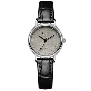 Reloj de alta gama para mujer con textura de tela delicada, esfera de cuarzo, reloj moderno. - Product Image 5