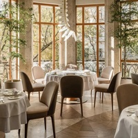 Ensemble de mobilier de restaurant occidental OEM ODM : Fauteuils de bar, café et café-thé, table et chaises de salle à manger au design tendance