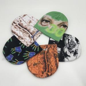 Bonnet d'hiver tricoté personnalisé pour enfants Garçons Bonnet en tricot acrylique pour enfants avec logo tissé et motif <span class=keywords><strong>de</strong></span> caractère - Product Image 3