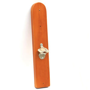 Jeu de lancer de crochets et d'anneaux <span class=keywords><strong>mural</strong></span> en bois pour le commerce électronique transfrontalier, ouvre-bouteille de bière en bois avec aimant et logo personnalisé - Product Image 1