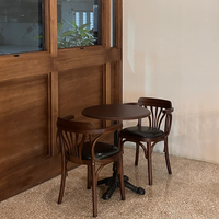 Ensemble de salle à manger commercial en bois massif de style rétro américain, table et chaises pour cafés, restaurants, salons de thé, boutiques de desserts, bars, Guangdong